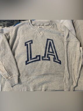 American Eagle Outfitters Gray Waffle Knit LA Sweatshirt with Navy Letters